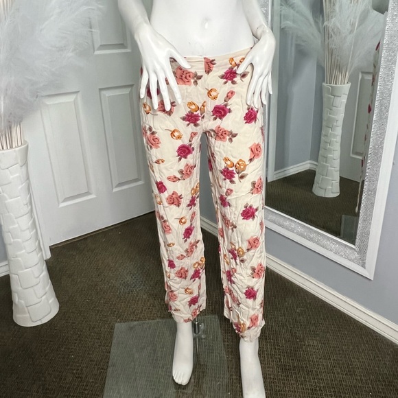 Bohemian Floral Straight Pants - Picture 2 of 8
